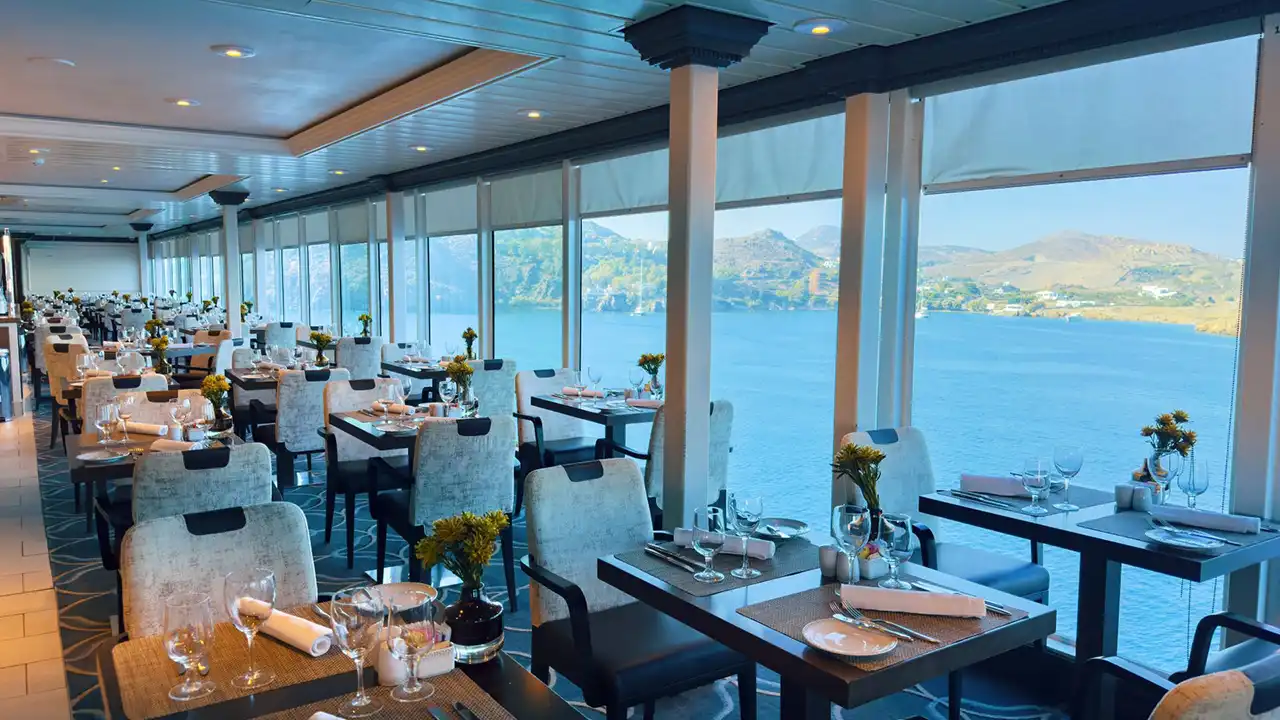 Azamara dining experience